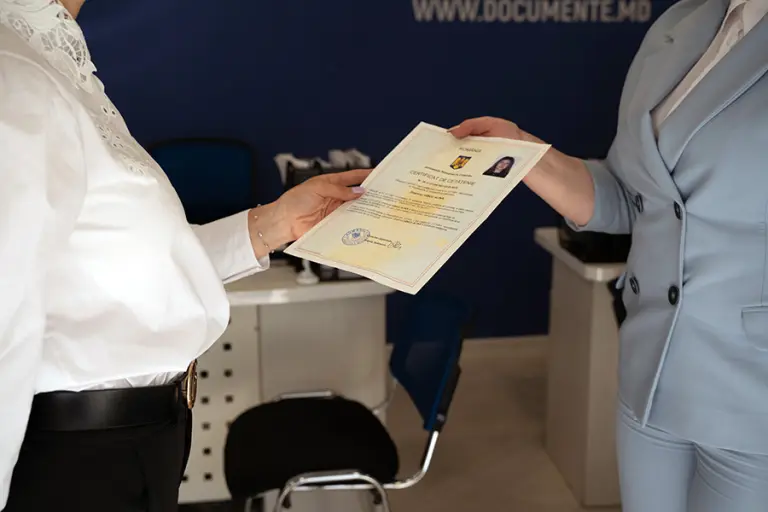 Cum se alege o firmă pentru obținerea cetățeniei române? - Documente.md